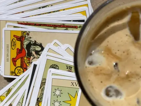 Pourquoi le tarot n’est pas là pour prédire ton avenir
