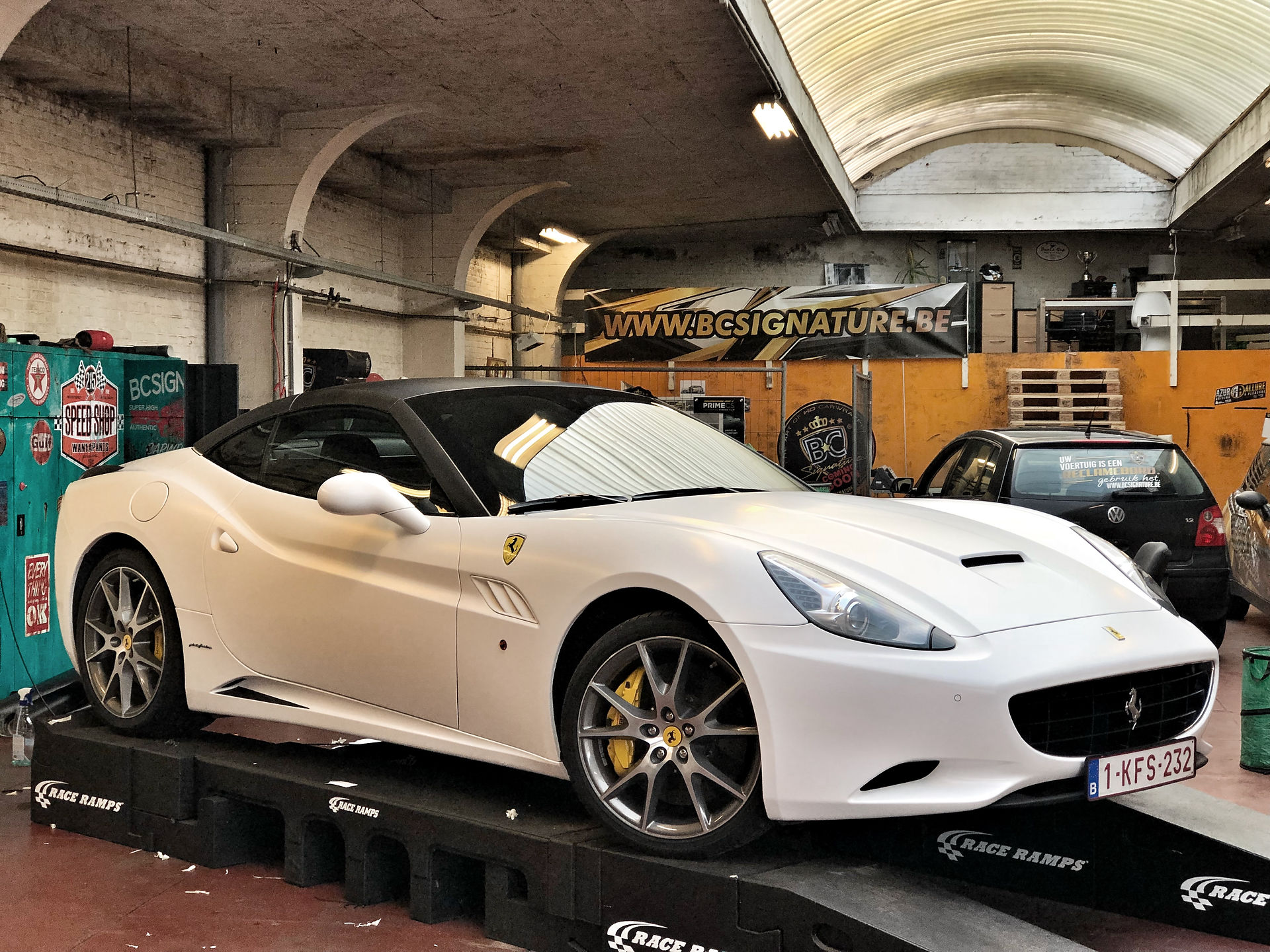 Ferrari California Avery Satin White