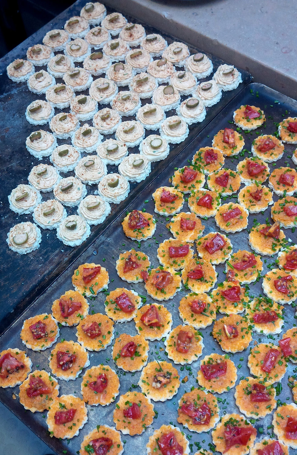 Canapés thon et tomate