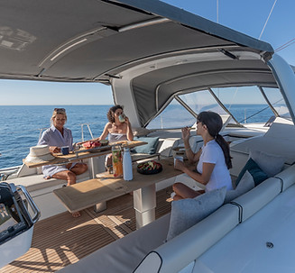 sailboat charter