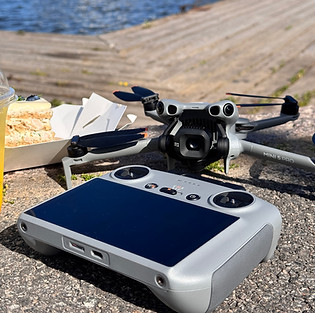 Drone rannassa