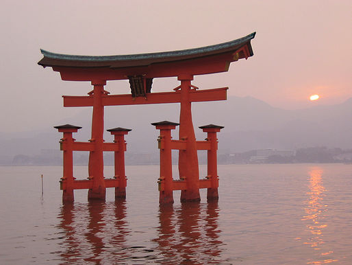 Itsukushima Shrine Great Torii on a two-day Hiroshima and Miyajima itinerary