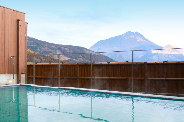 Mountain-view natural open-air onsen and outdoor bathing pool at Yufuin Hanayoshi