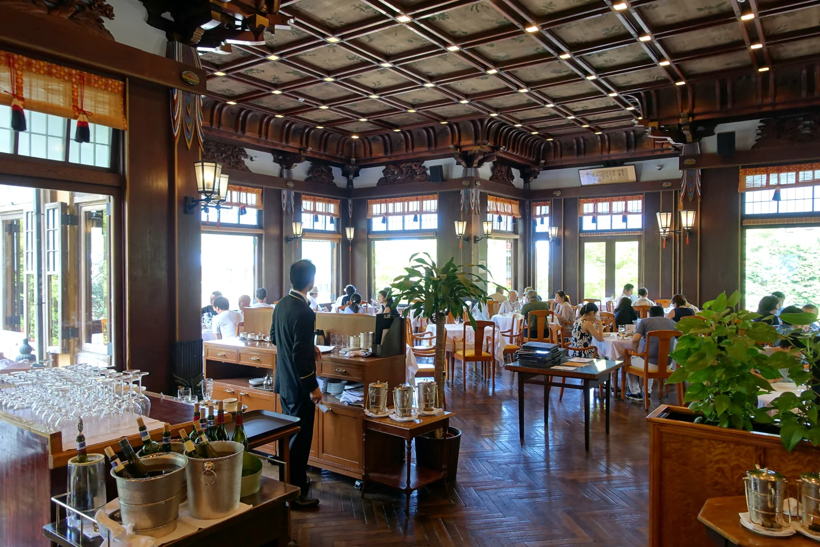 후지야 호텔 Main Dining Room The Fujiya 역사 레스토랑 내부