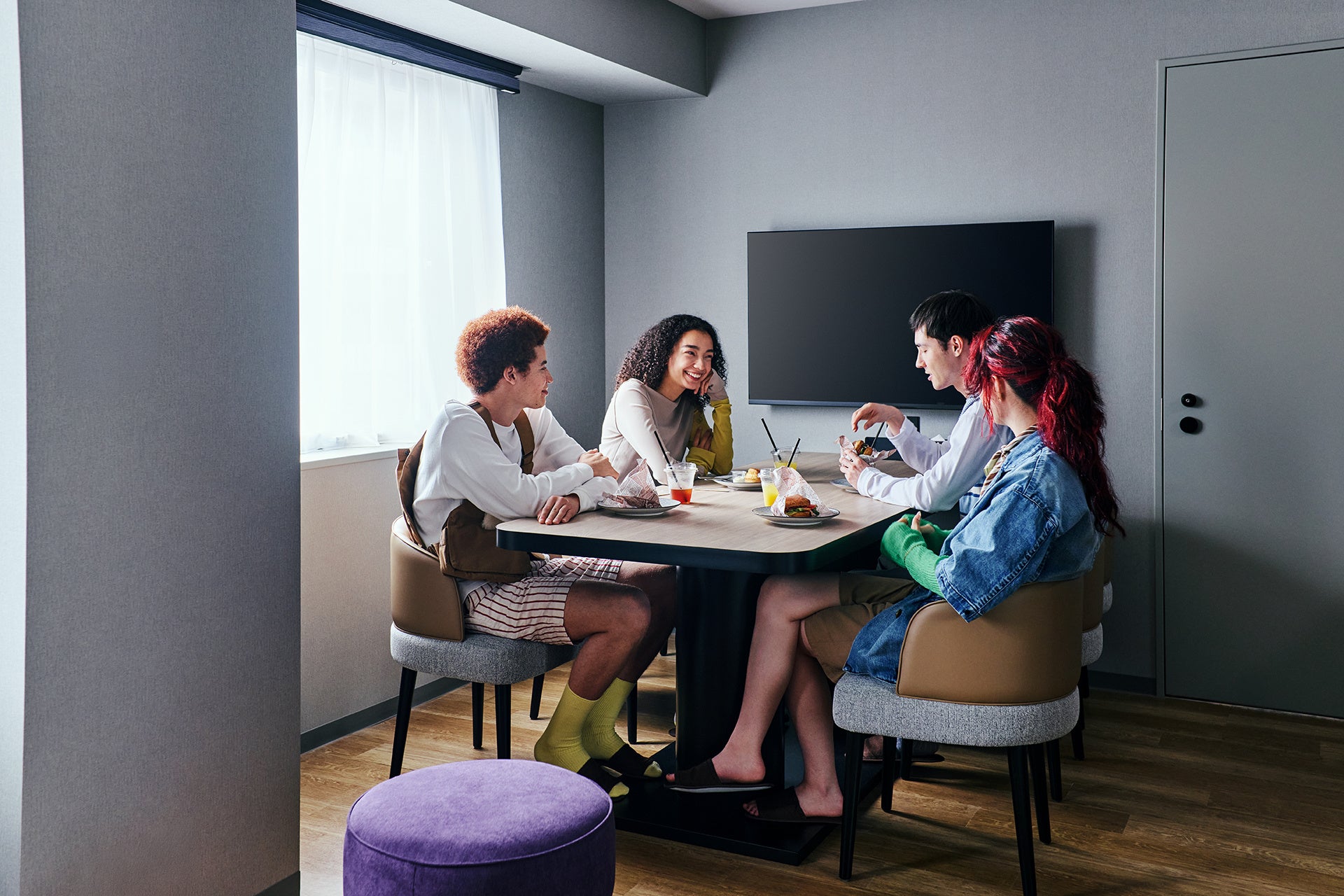 CROSS Suites 도쿄 아사쿠사 Premium Suite 식탁과 다인용 생활 공간