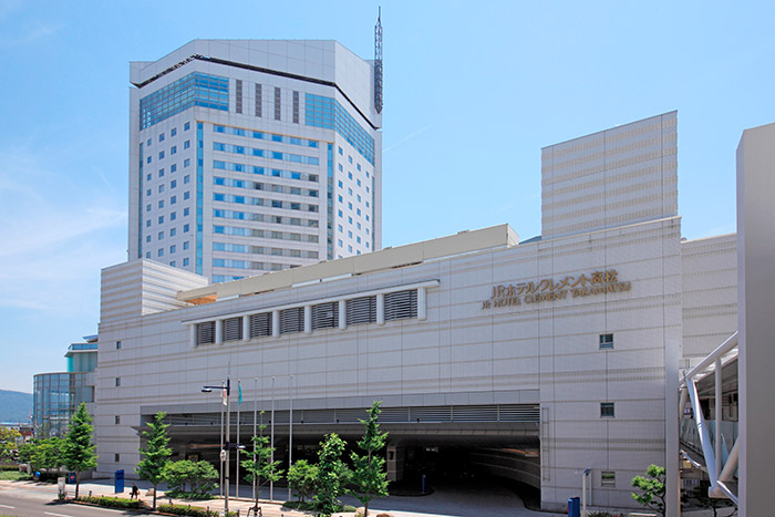 JR 다카마쓰역 옆 JR Hotel Clement Takamatsu 호텔 전경