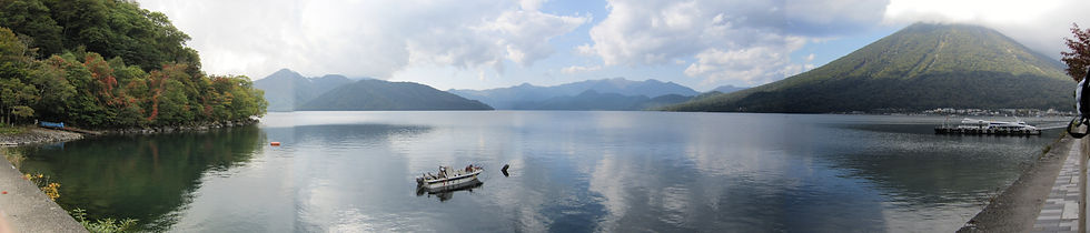 Lake Chuzenji and mountain scenery in Nikko for an elevation-based autumn foliage guide
