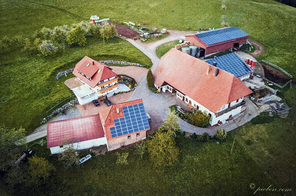 Mittelberghof(Luftaufnahme).jpg