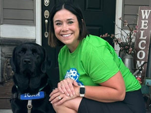 ICAN-trained facility dog goes back to school with the kids!