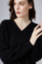 No.46 SUPERFINE MERINO CASHMERE MIX BAT SLEEVE V-NECK