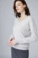 No.36 PURE CASHMERE V-NECK SWEATER