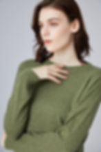 No.38 PURE CASHMERE FREE SIZE CREWNECK SPLIT FORK SWEATER