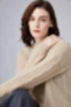 No.33 PURE CASHMERE CROCHET CABLE CREWNECK SWEATER