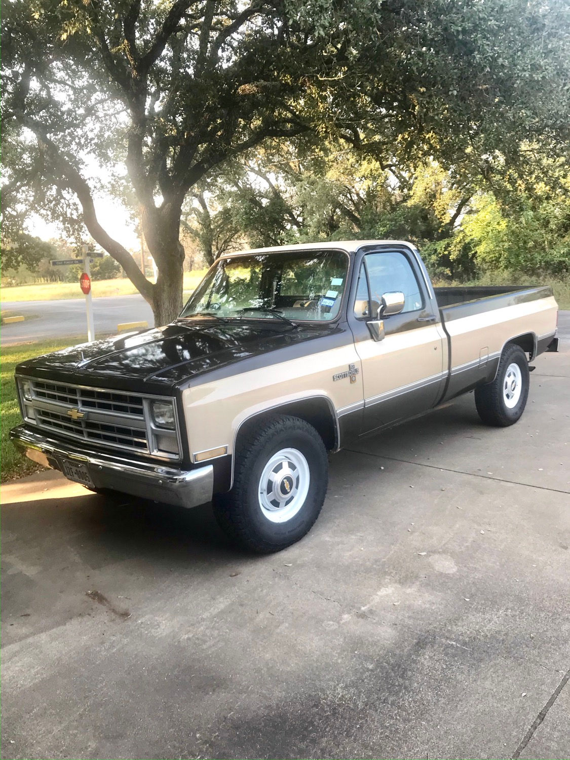 SOLD - 1986 Chevrolet C/K Scottsdale 2wd
