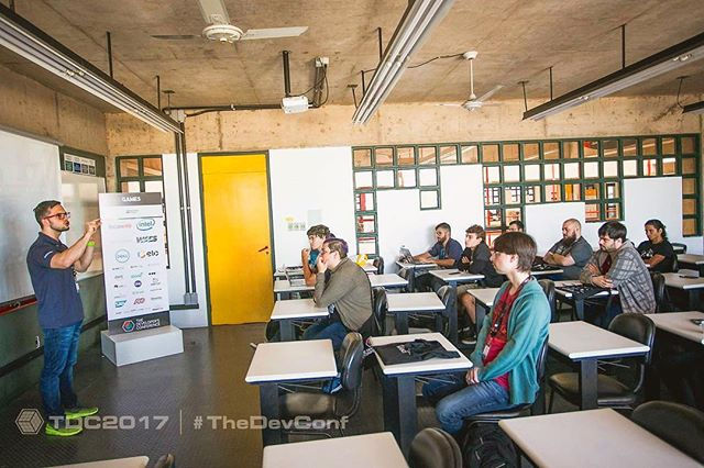Palestra de Áudio para Games na The Developer's Conference 2017 - Uniritter Porto Alegre