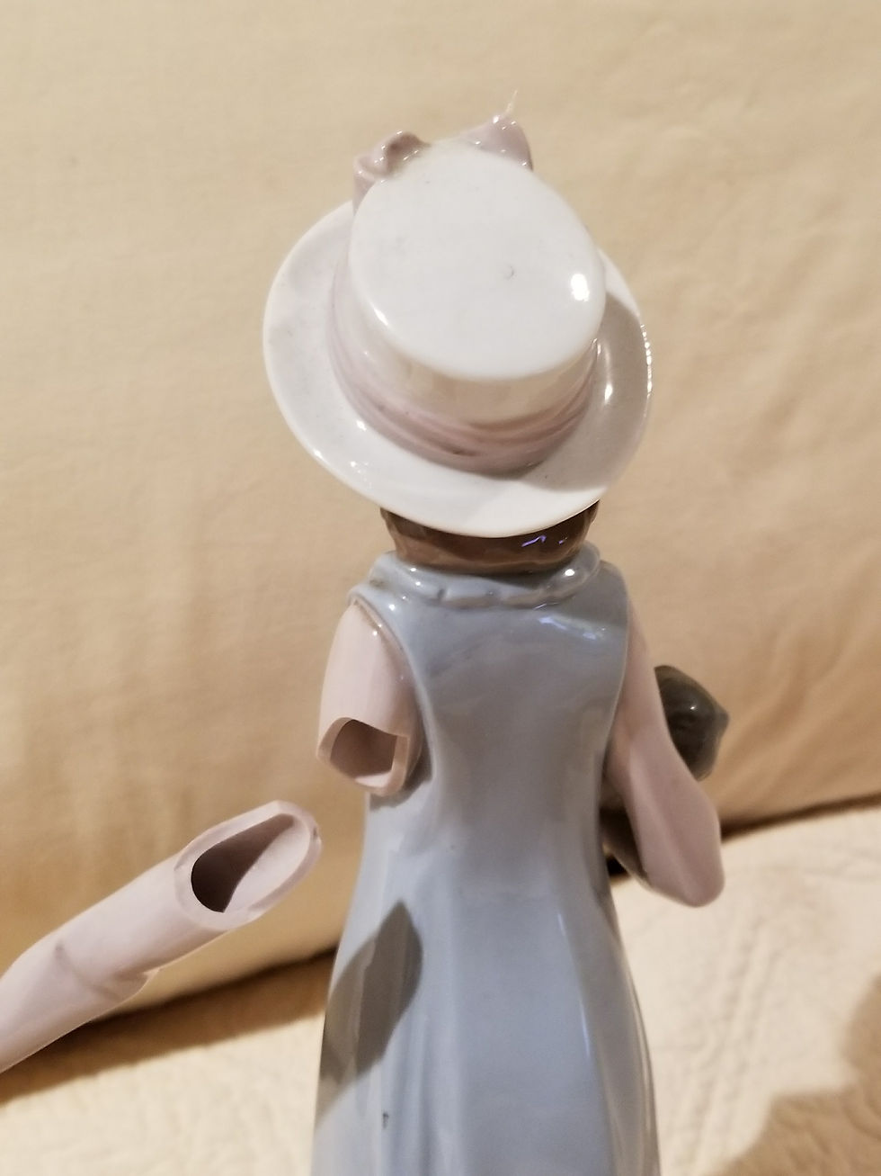 Thumbnail: LLADRO #5045 BELINDA WITH HER DOLL - RETIRED - Broken arm