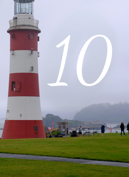 the number ten, representing the 'Lifetime Guarantee' and the commitment to long-term home investment protection.