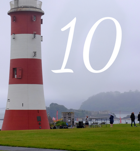 the number ten, representing the 'Lifetime Guarantee' and the commitment to long-term home investment protection.