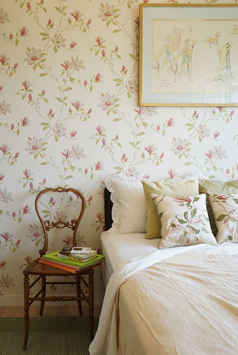 02 bed side wall.jpg