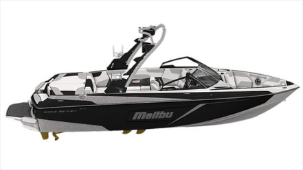 SKI BOAT
