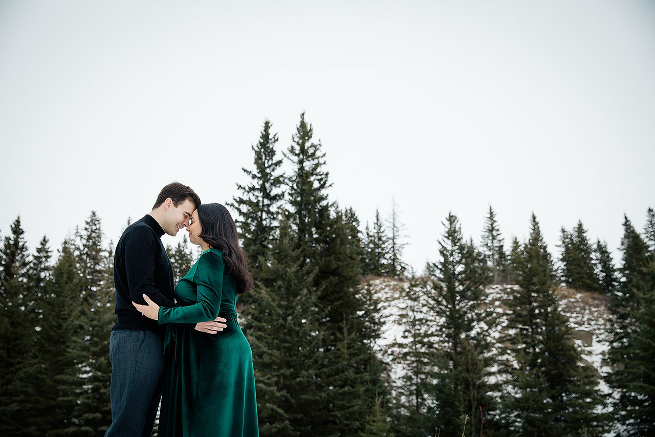 Edmonton Alberta Winter Maternity Session, Outdoor Maternity Session, River Valley Winter Maternity Session, Winter Maternity Session