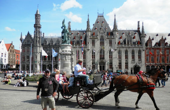           "Good day" on the side of the artists! 