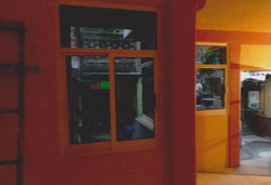 PUERTA CON TRIPTICO EXTERIOR