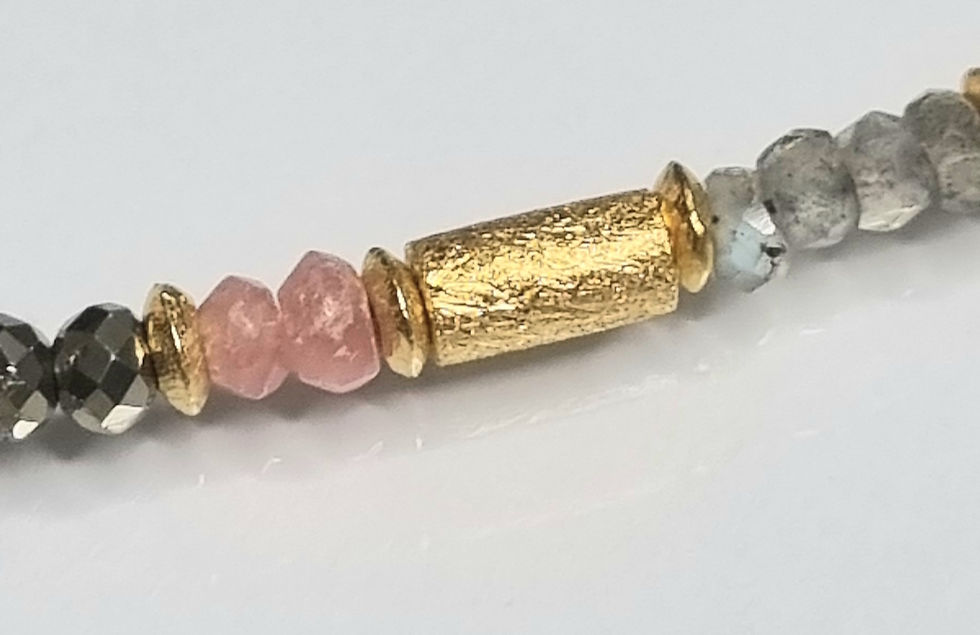 Miniaturbild: Collier aus Edelsteinen mit 925er Silber, vergoldet 