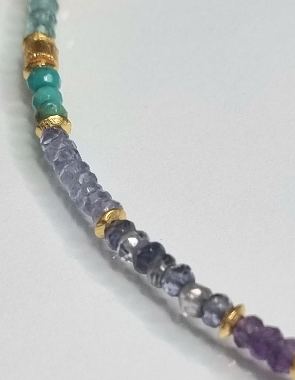 Miniaturbild: Collier aus Edelsteinen mit 925er Silber, vergoldet 