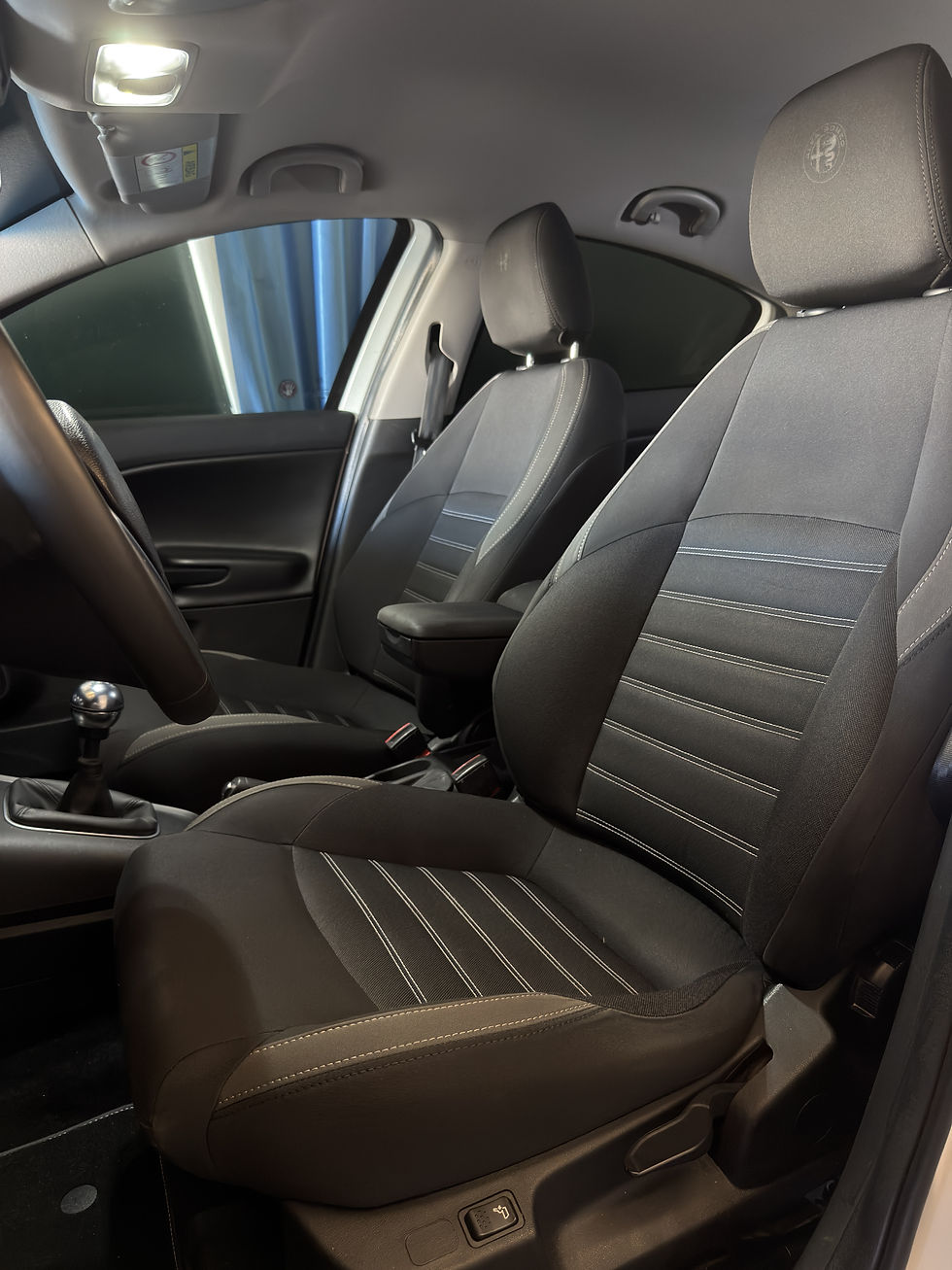 Miniatura: Alfa Romeo Giulietta 1.6 JTDM Sport Carbon Edition