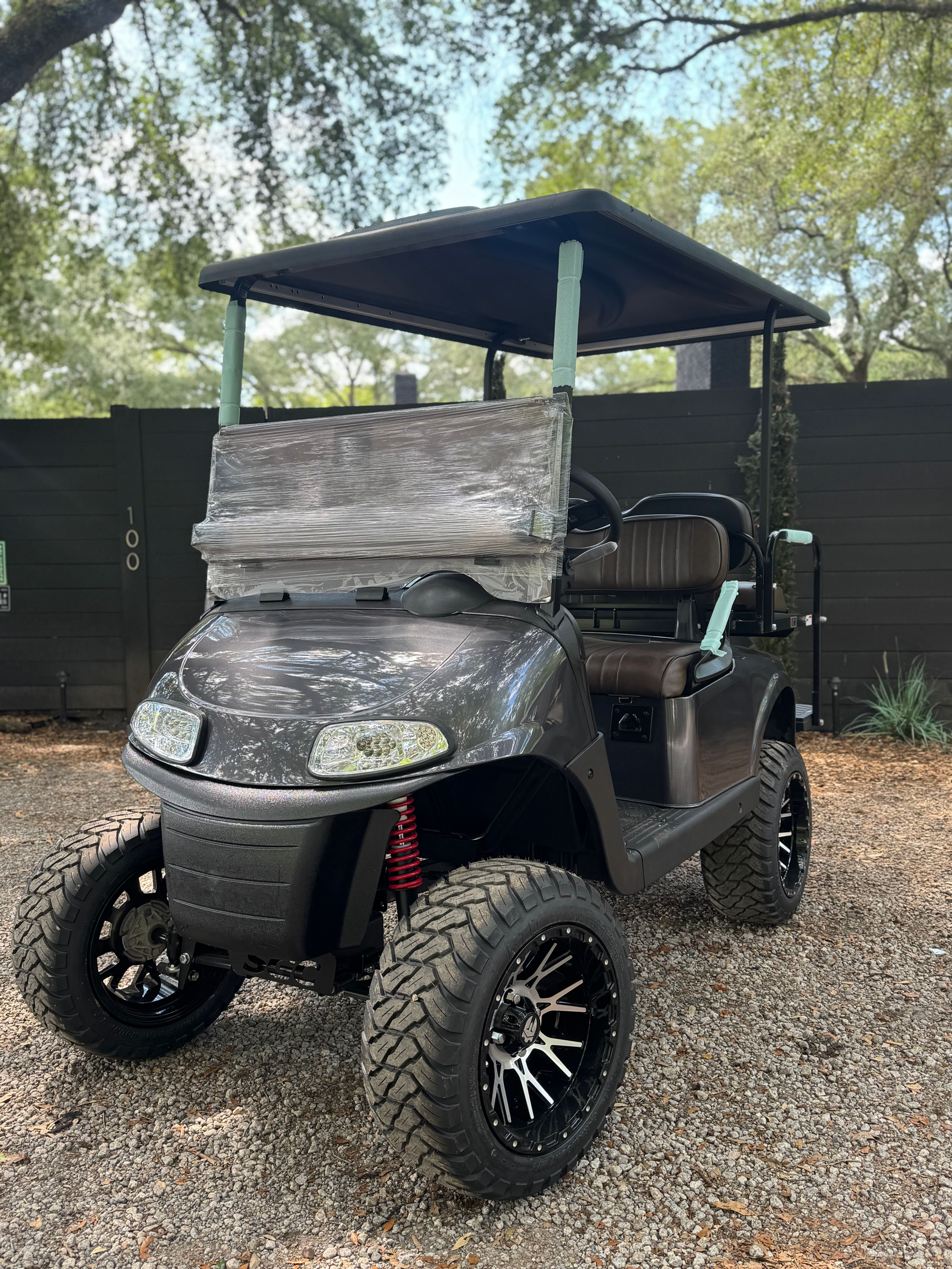 EZGO PREMIUM ELITE LITHIUM GOLF CART 48V- FEARLESS GRAY