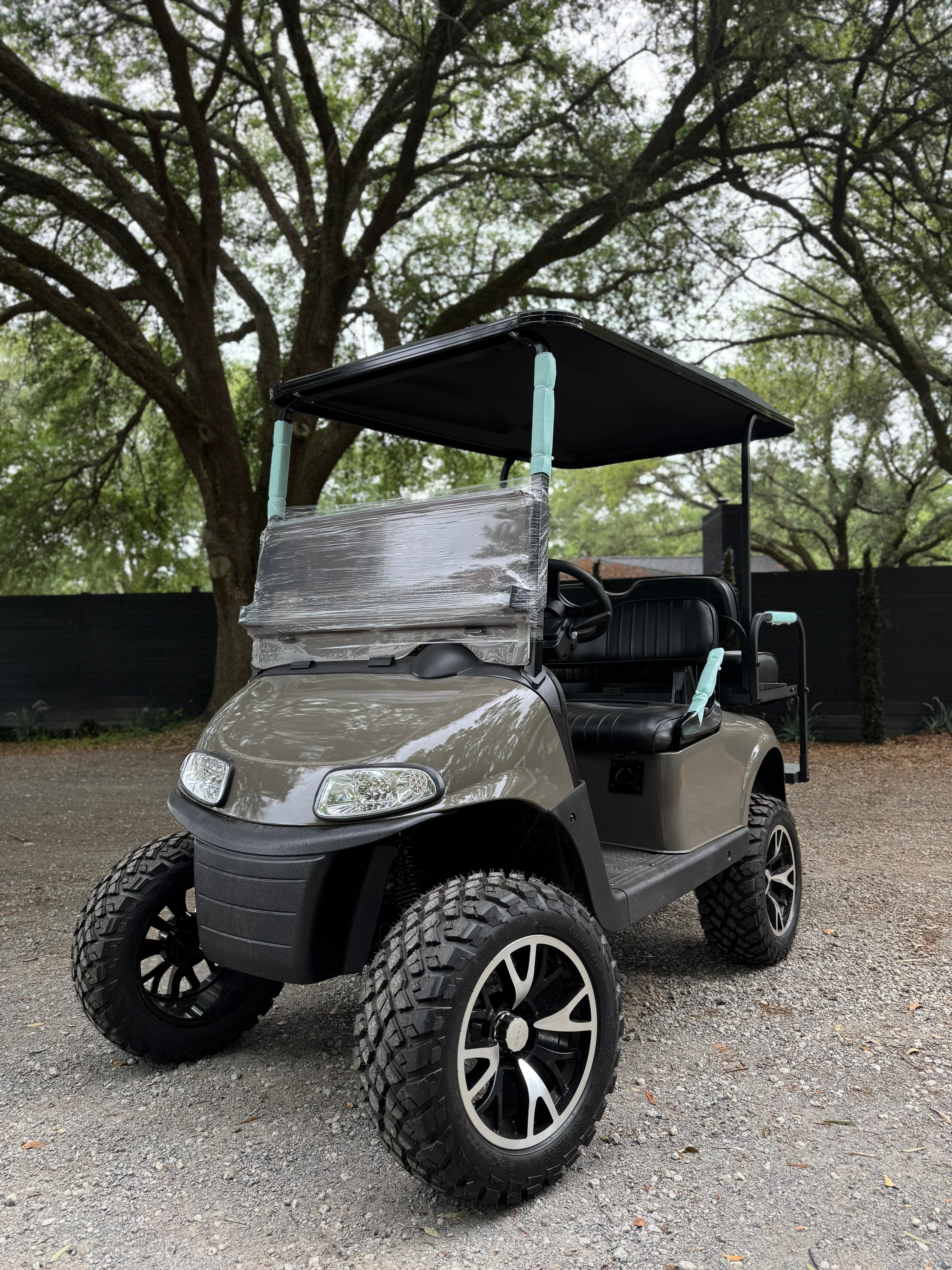 EZGO PREMIUM ELITE LITHIUM GOLF CART 48V- LOWCOUNTRY GRAY