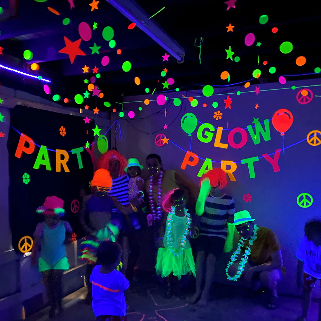 glow-in-the-dark-kids-birthday-party-day-time-glow-party_1024x1024_2x.jpg.webp
