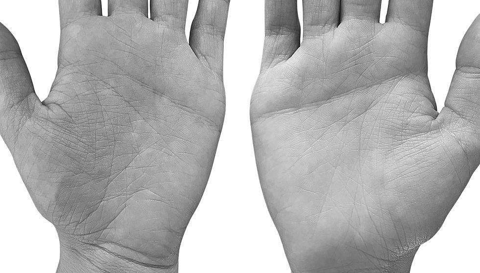 Mani diverse l'una dall'altra