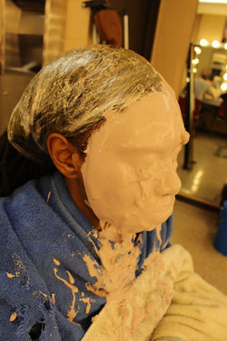 Casting face mold foundation