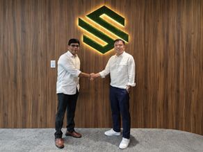 Su Youyi of SIMPPLE with Rajesh Ramachandran of Purie AI Smartlabs at SIMPPLE's Singapore office