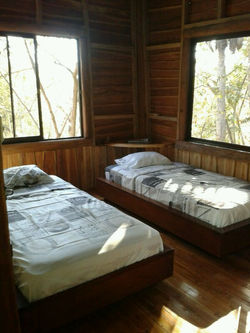 2 Twin Beds Bedroom