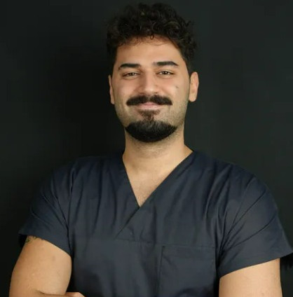 RNR Clinic Turkey İstanbul Diş Kliniği diş hekimi.