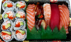 Cari n sushi combo_edited