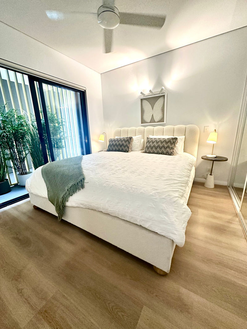 Love the supersize King bed in this Master suite