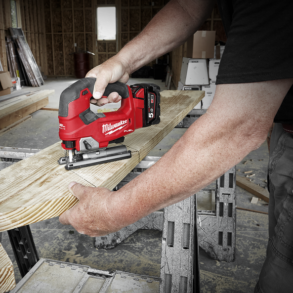 Thumbnail: Milwaukee M18FJS-0 18V FUEL Cordless D-Handle Jigsaw (Skin Only)