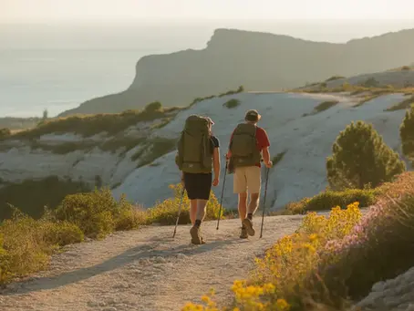 Meilleure période pour randonner dans les Préalpes d’Azur : météo, niveaux et spots près de Saint-Vallier-de-Thiey (depuis Le Relais Impérial)
