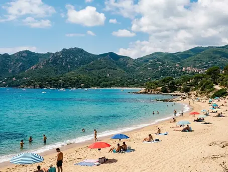 Plage près de Grasse : les plus belles plages accessibles depuis l’arrière-pays