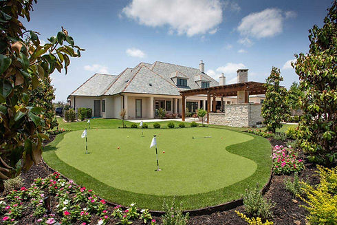 outdoor-putting-green-ideas.jpg
