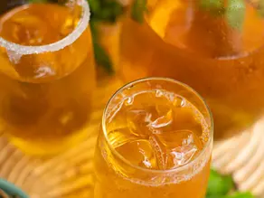 Réussir son jus de bissap blanc : La recette rafraîchissante et digestive.