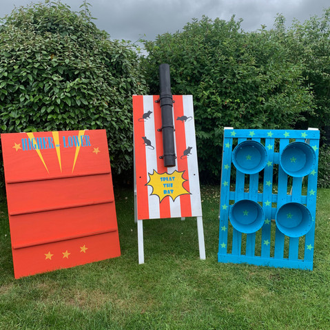 Vintage fairground games