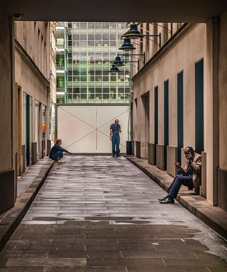 Paris alley off Rue Faubourg.jpg