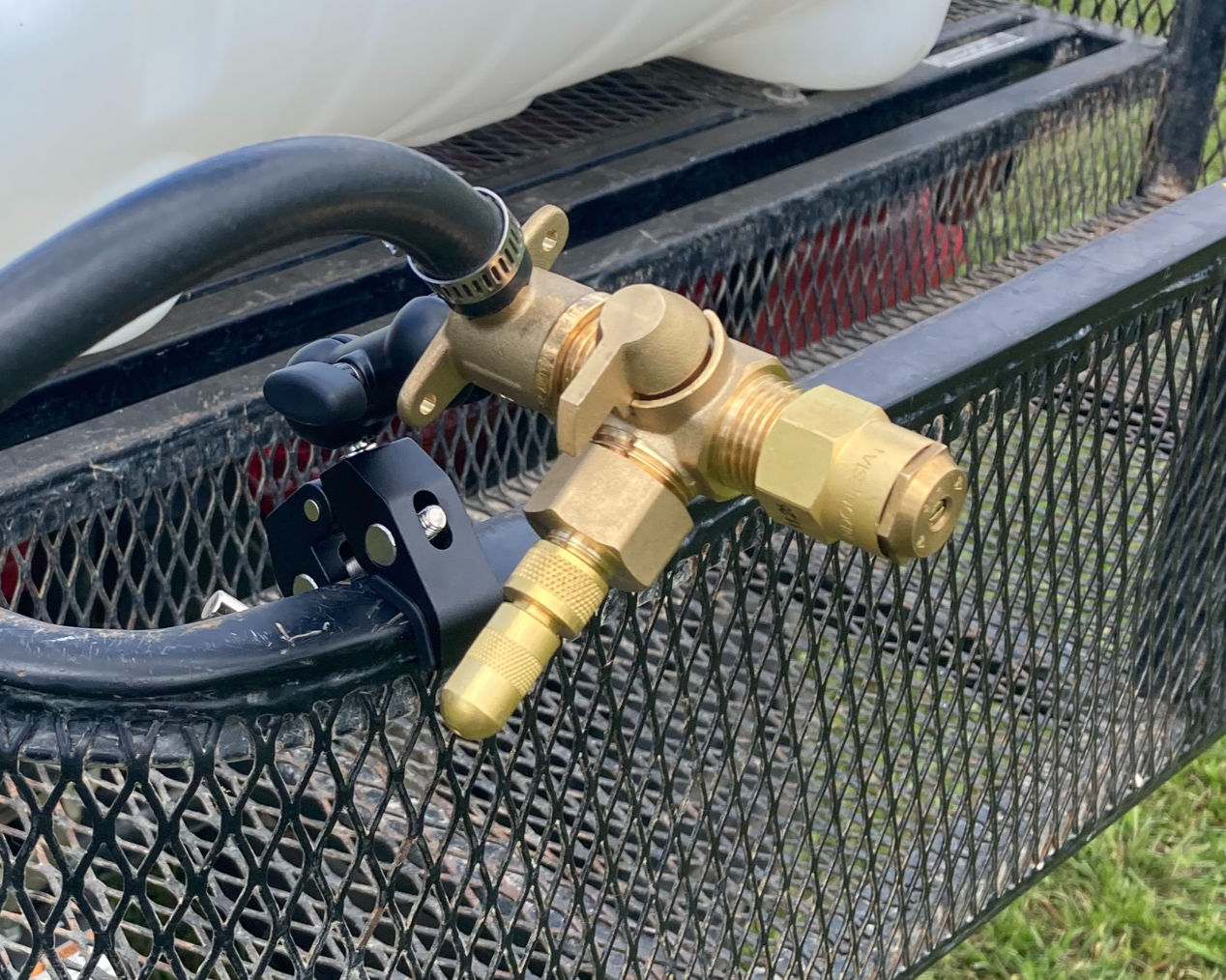 Black Rain ATV Fence Row Combo Sprayer Nozzle