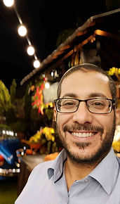 ראובן עזאני - מטפל טיפול מחובר