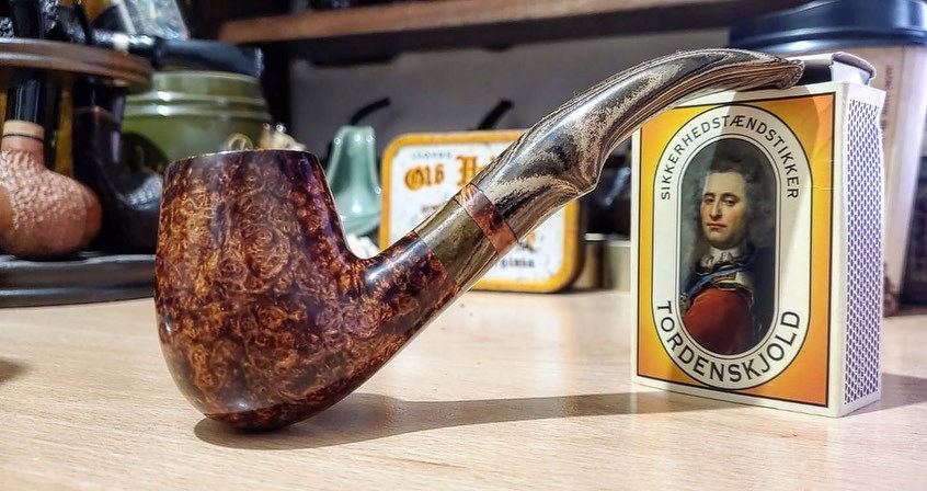 Thumbnail: Pipe 587